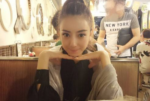 女朋友说在吃饭怎么幽默回复?